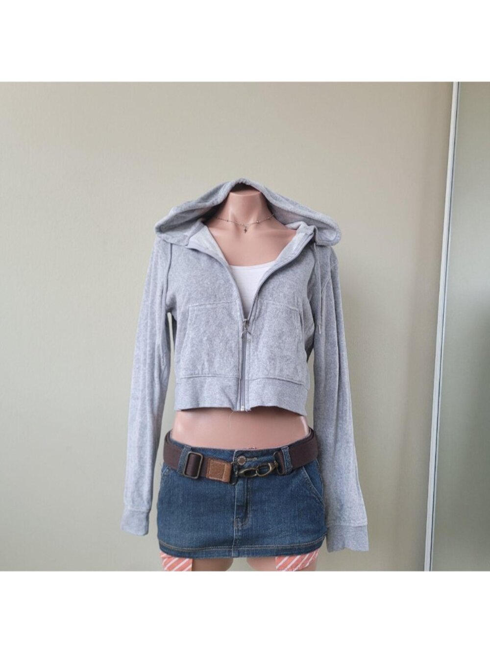 Cabin Fever Heather Grey Cropped Soft Plush Velvet Zip Up Hoodie (M)